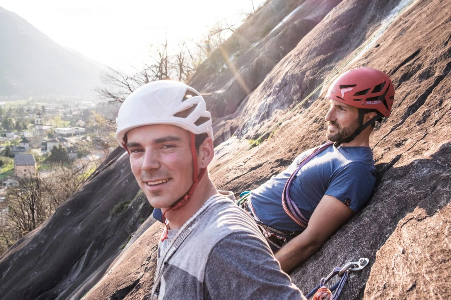 Sportklettern im Tessin – zwei geeigneten Klettergebiete für Outdoor-Einsteiger im Süden der Schweiz