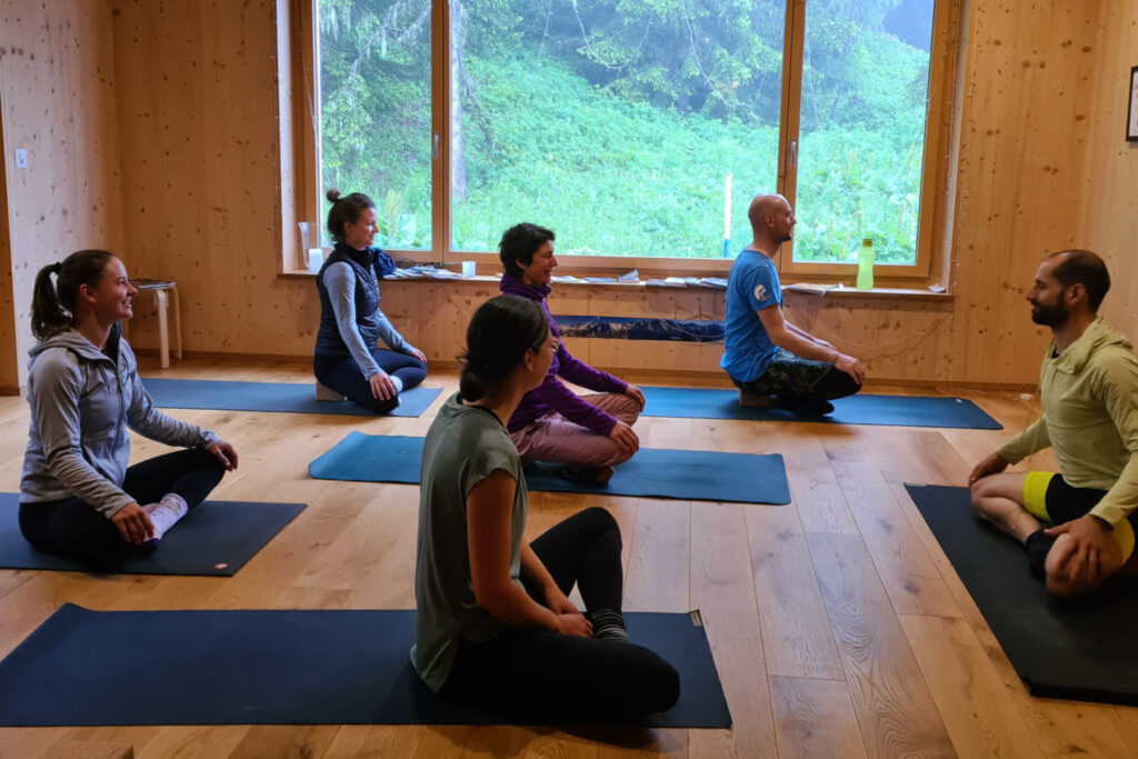 Sportklettern mit Yoga im Wallis auf der Bettmeralp